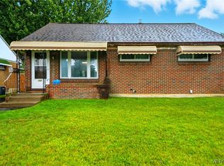 105 Seminole Pkwy, Cheektowaga, NY 14225