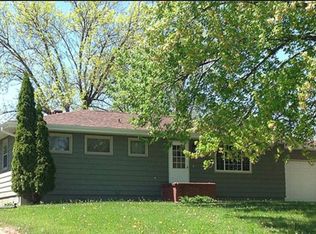 205 Dotson Dr, Ames, IA 50014