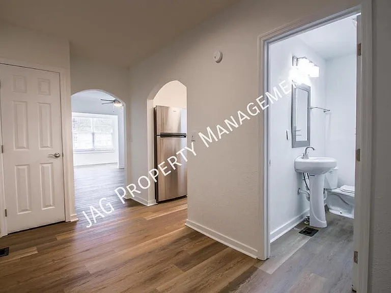 2892 College St #2 — Photo 13