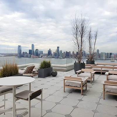 Rented by R New York | media 19