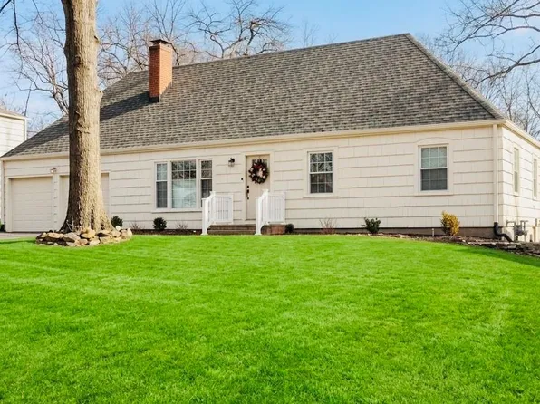 7531 Fairway St, Prairie Village, KS 66208