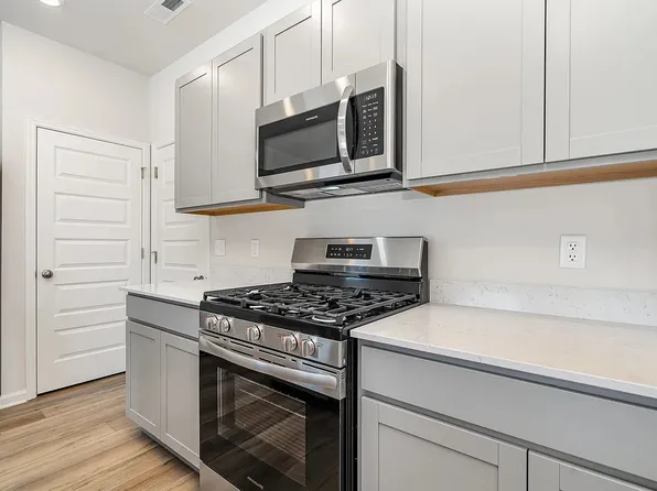 549 Torrey Pines Ln, Lebanon, TN 37087