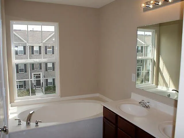 247 Coatsville Dr — Photo 10