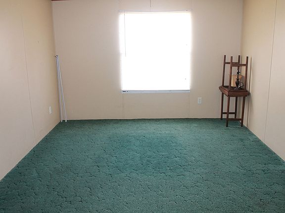5th image of 203 Pioneer Dr