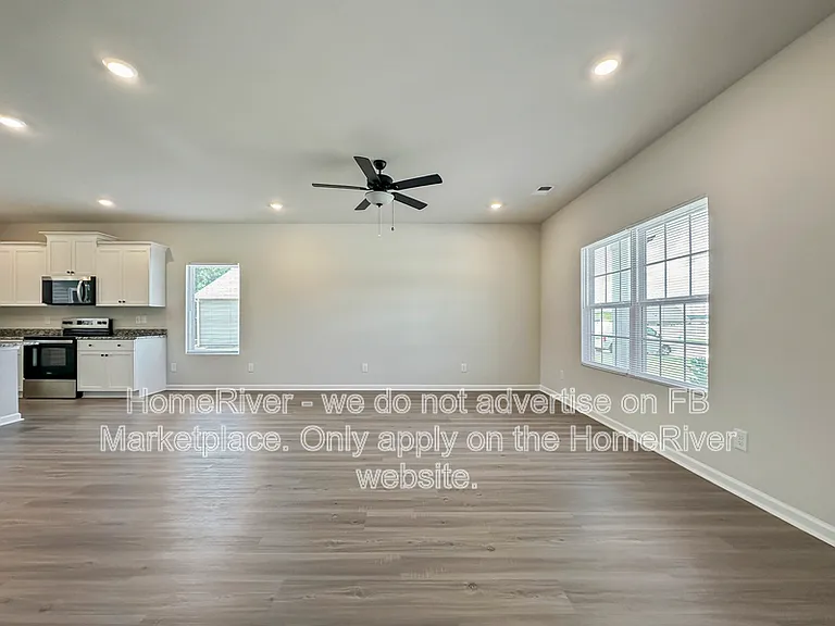 437 Chedworth Dr — Photo 3