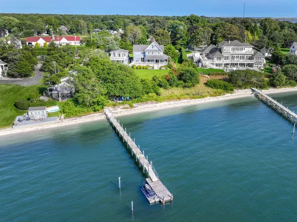 34 Rampasture Rd, Hampton Bays, NY 11946