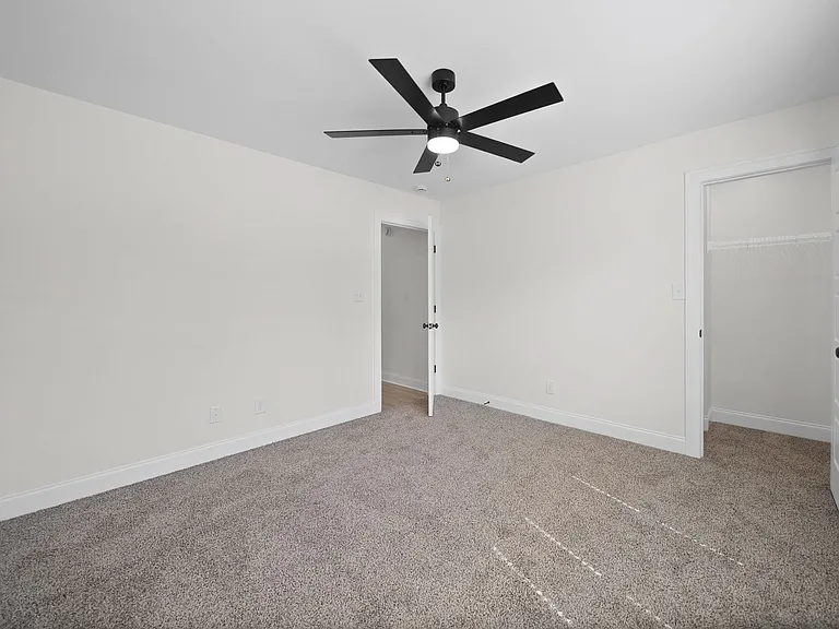 S. 7th St. - 320-330 — Photo 15
