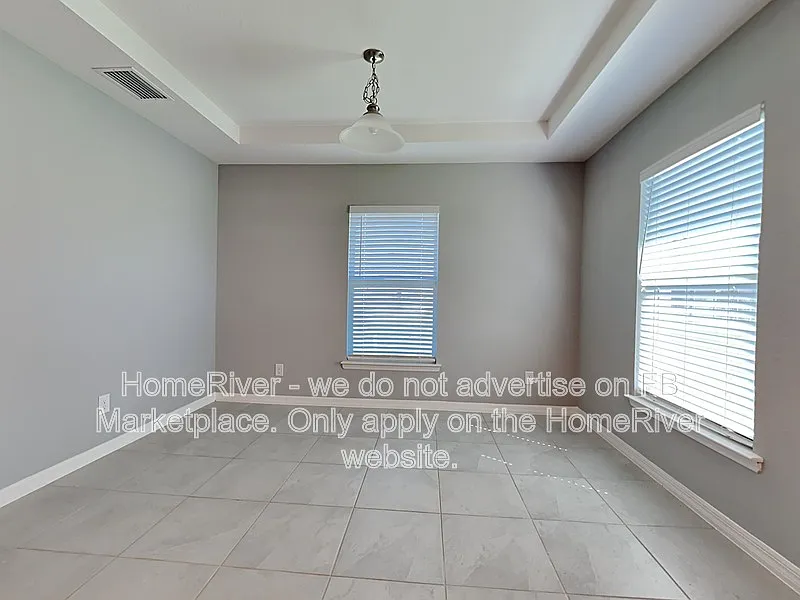4 bed, 2.0 bath, 1810 sqft, $2,095 — Photo 3