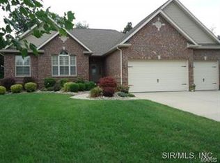 312 W Country Ln W, Collinsville, IL 62234
