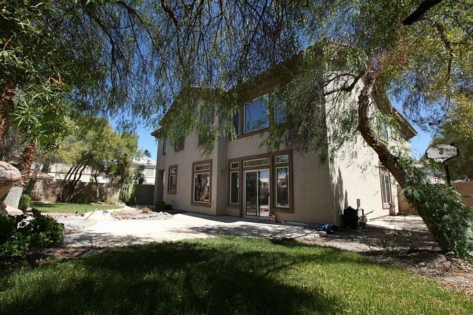 1st image of 8764 Las Olivas Ave