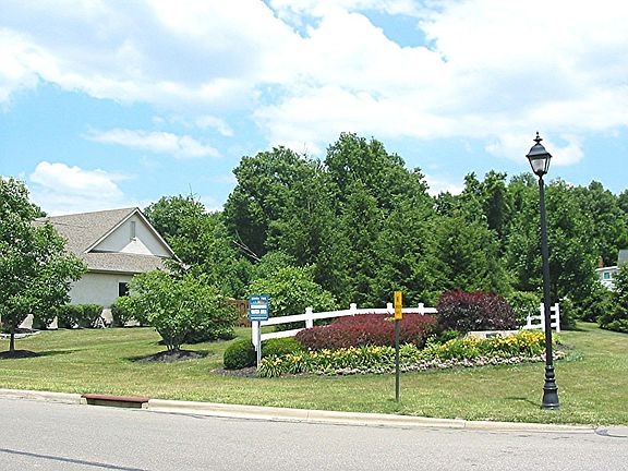 Huge landscaped yard