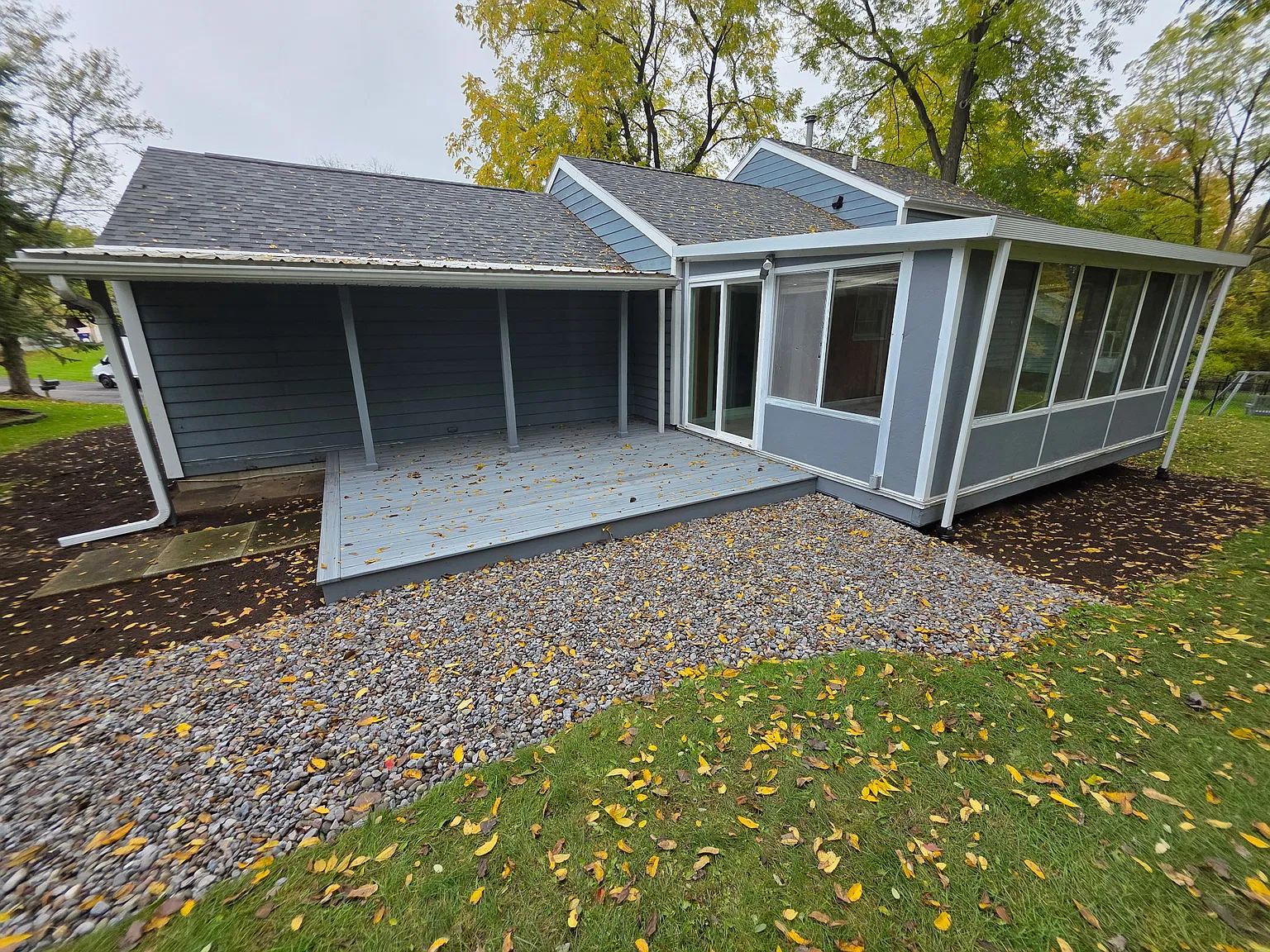 3 bed, 1336 sqft, $2,750 — Photo 2