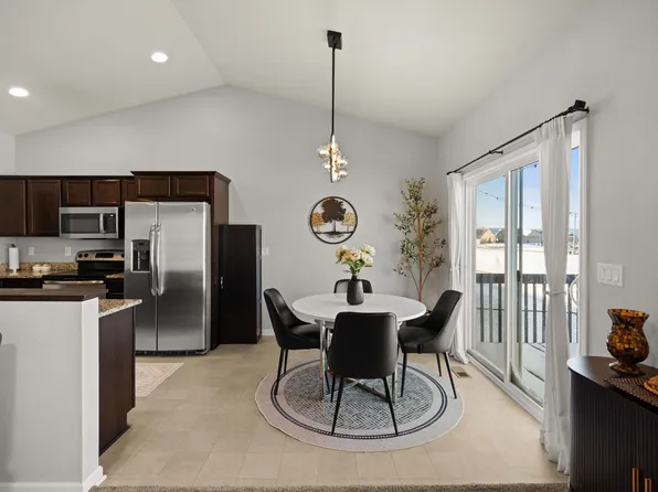 713 SE 12th St, Grimes, IA 50111