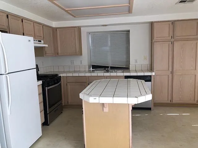 2421 Twin Flower Cir — Photo 8