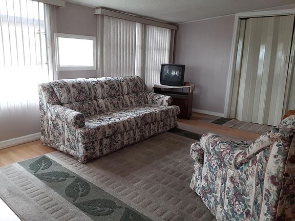 2nd image of 160 Mediterranean Boulevard N