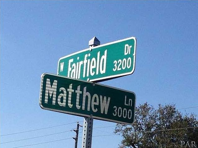 2nd image of 3215 W Fairfield Dr