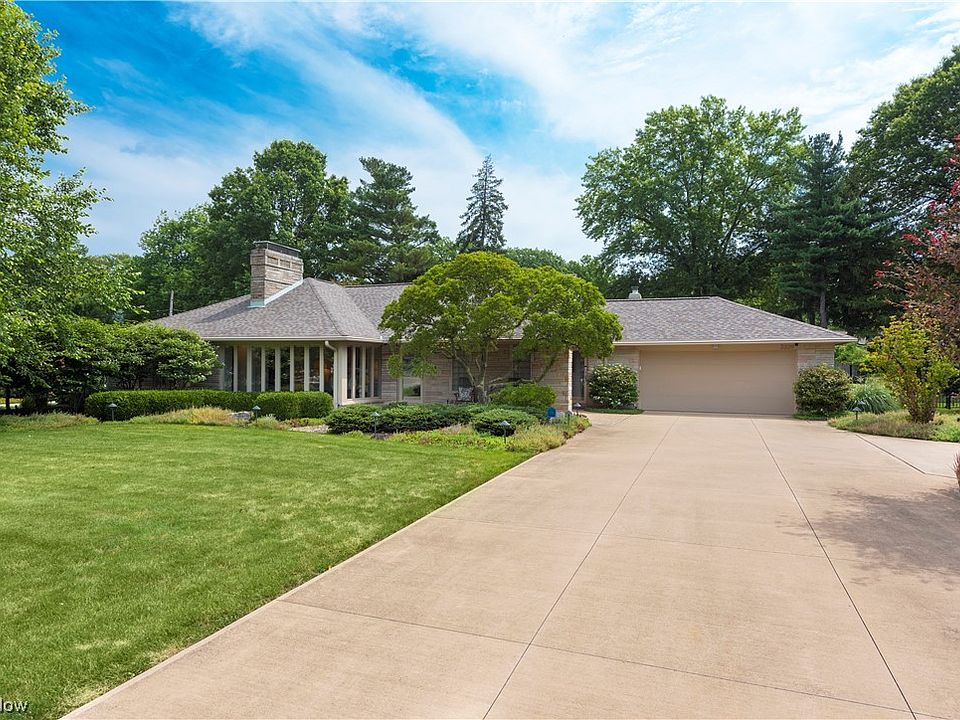 1st image of 3339 Fairhill Dr