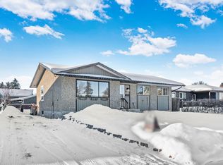 21 Lundy Park Rd, Stony Plain, AB T7Z 1G2