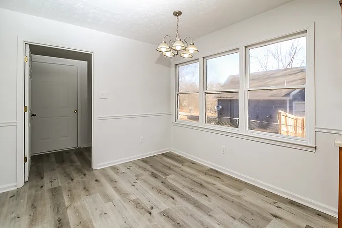160 Princeton Way — Photo 3