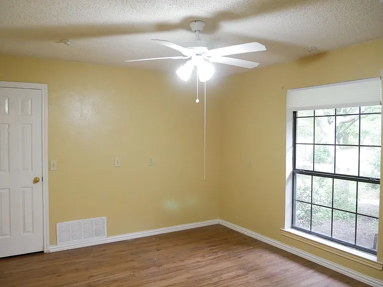 999 W Forest Grove Rd — Photo 25