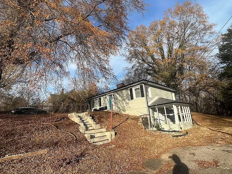 317 Wrenn Dr — Photo 8