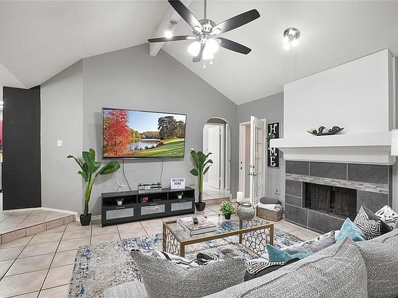 3rd image of 1205 Ivybridge Dr