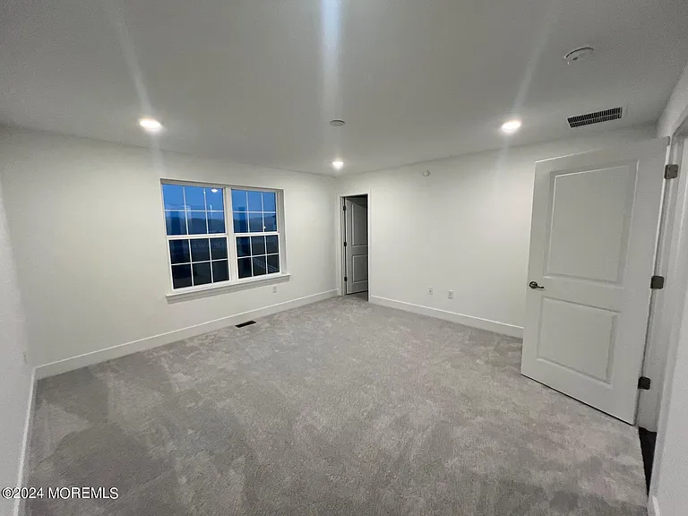 35 Crimson Dr — Photo 6
