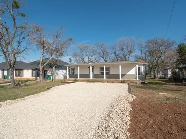 215 Hayes St, Mc Gregor, TX 76657