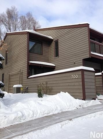 1st image of 700 3rd Ave SE #0
