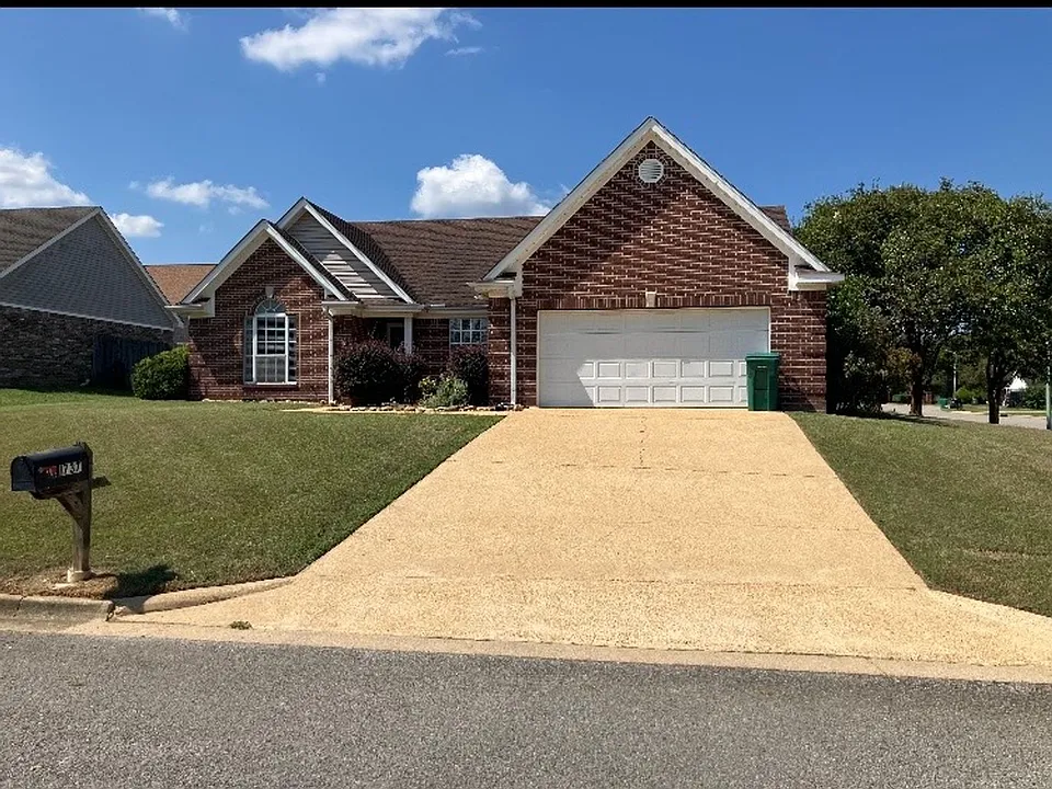 1737 Cedarwood Dr