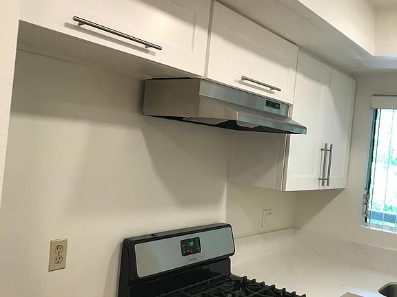4th image of 1141 N Columbus Ave APT 202