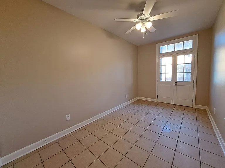 1400 Gov. Nicholls — Photo 12