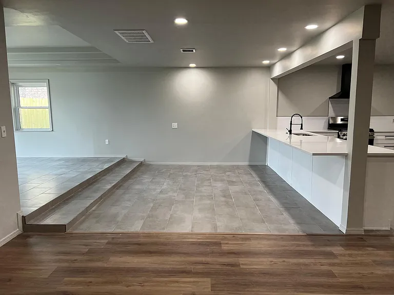 432 E F St — Photo 29