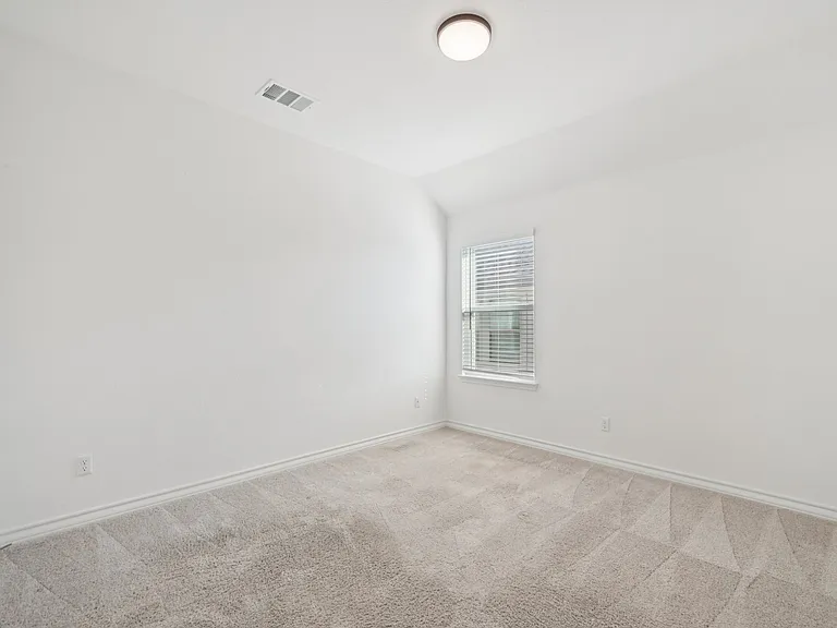 10833 Coppola — Photo 26