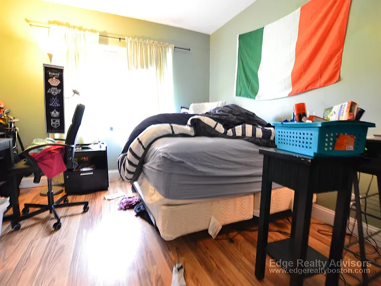 190 Lake Shore Rd #1 — Photo 6