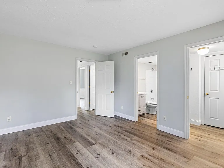 1968 Greenglen Dr #101 — Photo 12