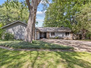 908 N Wren Dr, Rogers, AR 72756