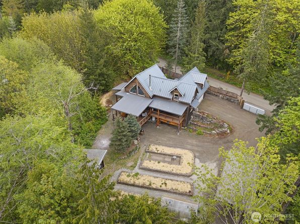 461 E Coulter Creek Road, Belfair, WA 98528