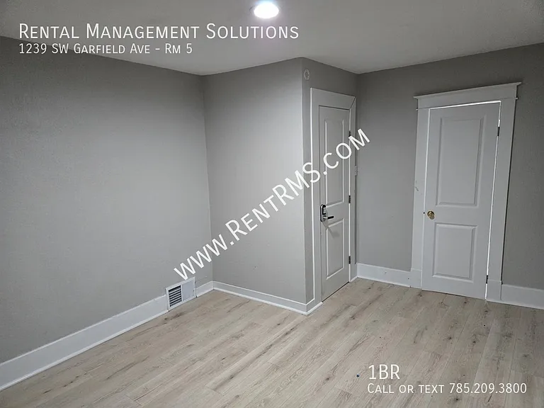 1239 SW Garfield Ave #5 — Photo 4