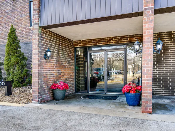 500 Park Ave APT 521, Calumet City, IL 60409