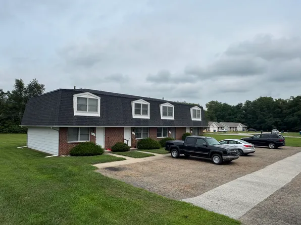 812 8th Pl SW, Demotte, IN 46310