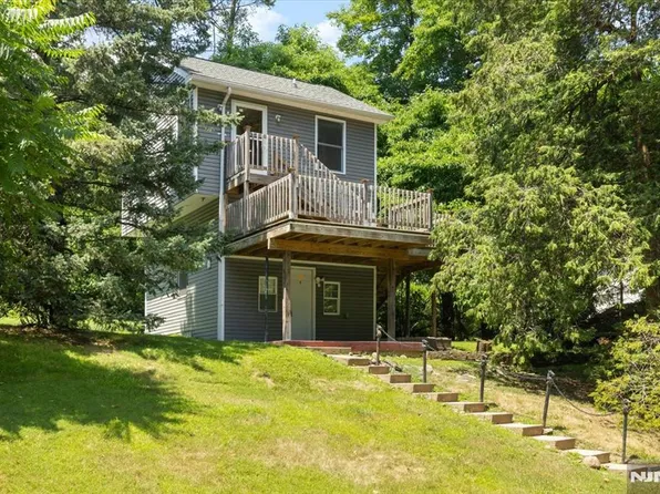 1283 Valley Rd APT 8, Upper Montclair, NJ 07043