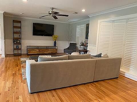 3rd image of 1093 Harbor View Rd