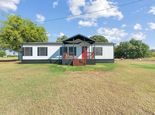 196 McGoodwin St, Aurora, TX 76078