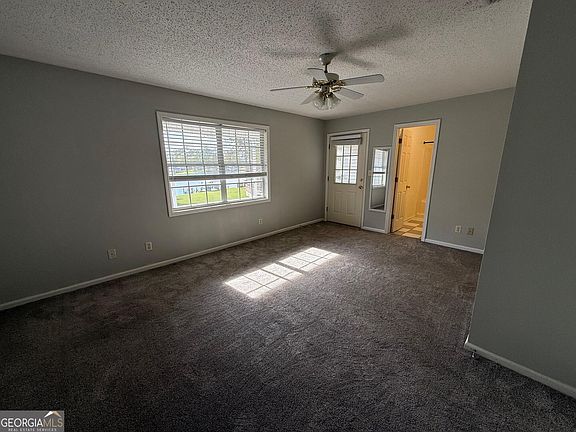 5th image of 109 Courtyard Dr