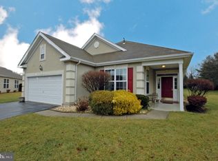 8 Mayflower Ct, Allentown, NJ 08501