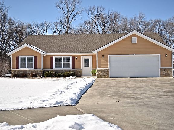 2nd image of 401 Stone Grove Dr