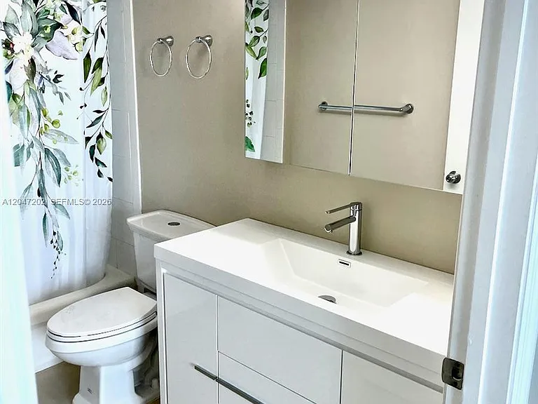 1250 S Miami Ave #2111 — Photo 14
