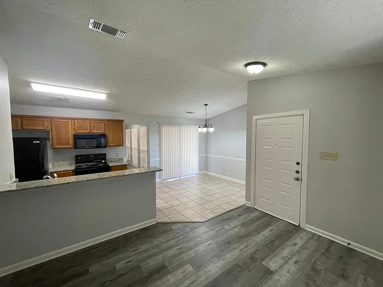 3403 S Meadow Dr — Photo 5