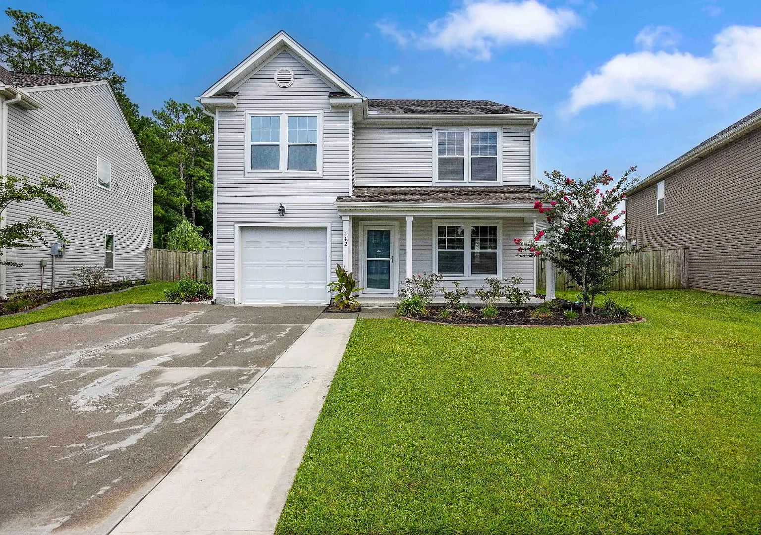442 Thoroughbred Dr — Photo 1